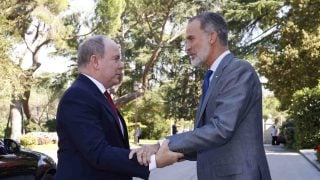 Alberto de Mónaco y el Rey Felipe VI juntos en Madrid. (Foto: Gtres)