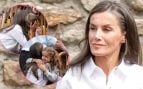 Letizia se vuelca con las víctimas de los incendios: los besos y abrazos de una reina