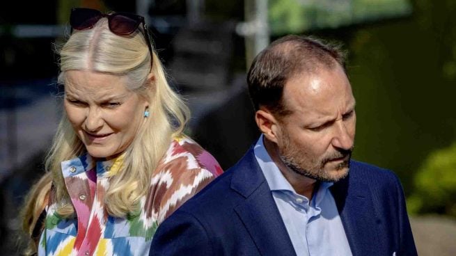 La sorprendente actitud de Mette-Marit tras conocerse las cuatro violaciones contra su hijo mayor