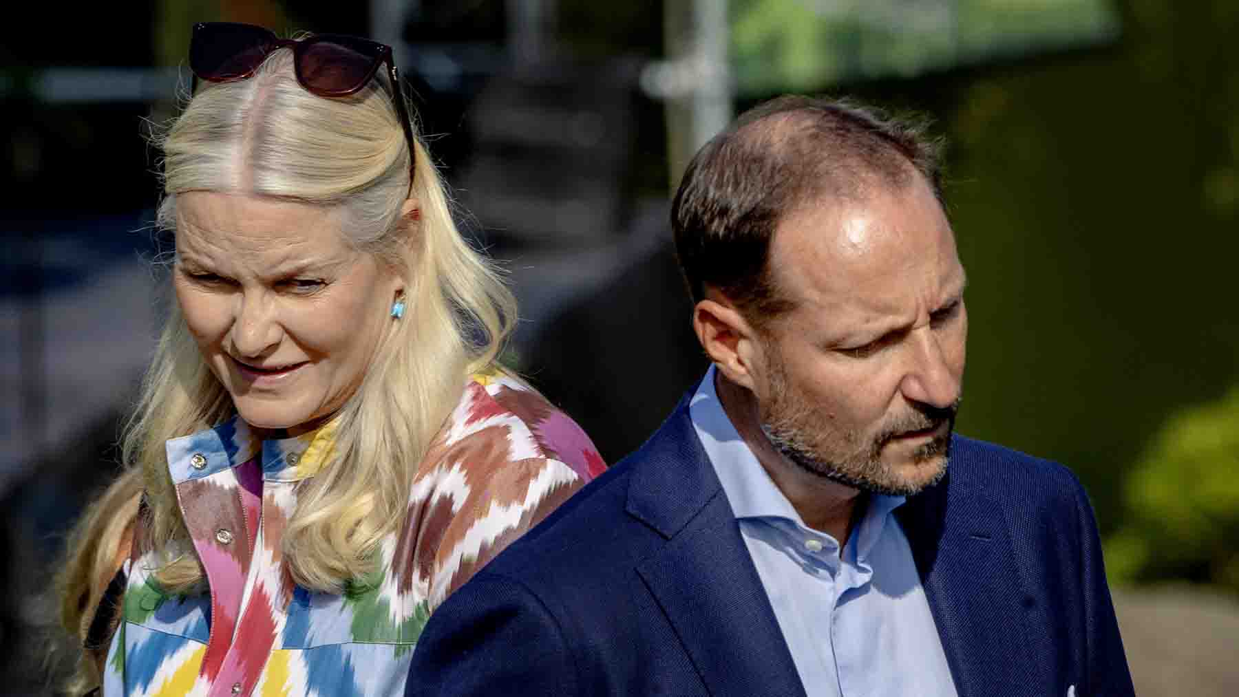 La sorprendente actitud de Mette-Marit tras conocerse las cuatro violaciones contra su hijo mayor