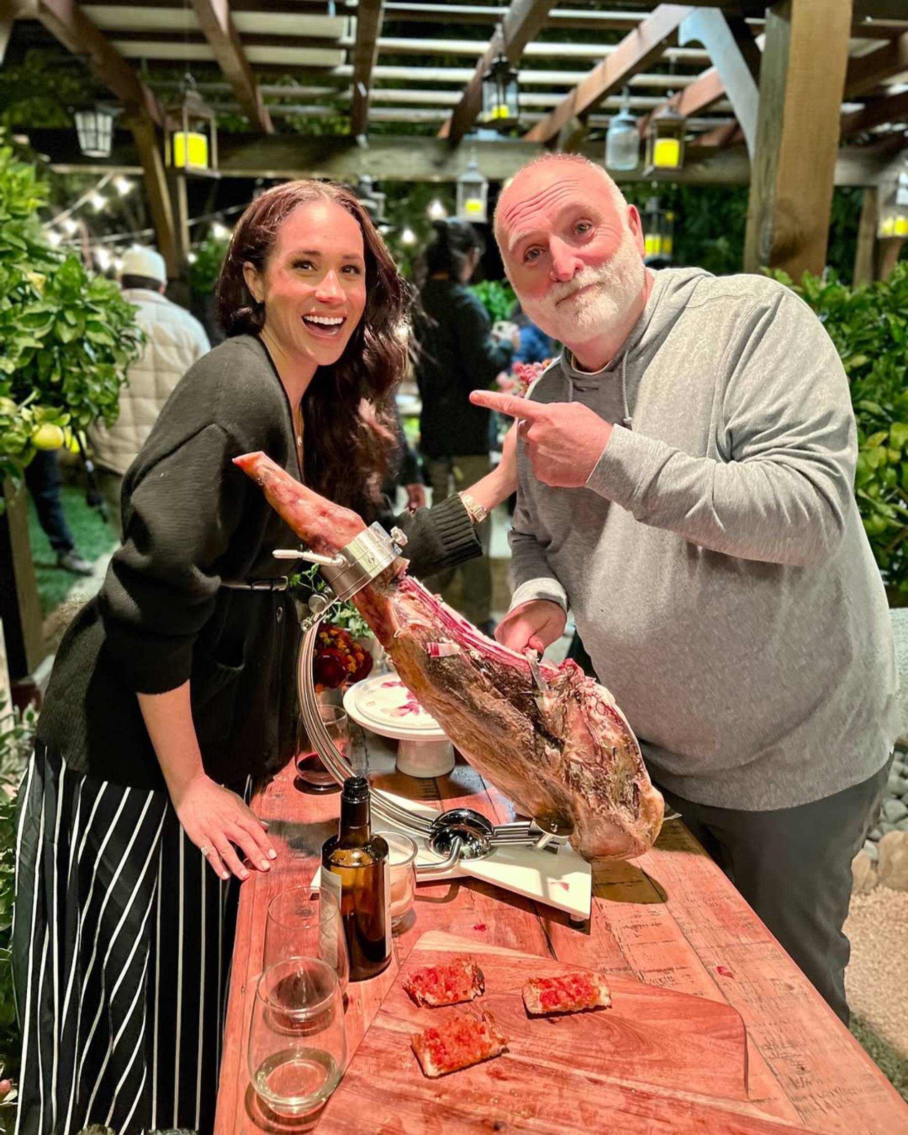 Meghan Markle durante la grabación de su serie. (Foto: RRSS)