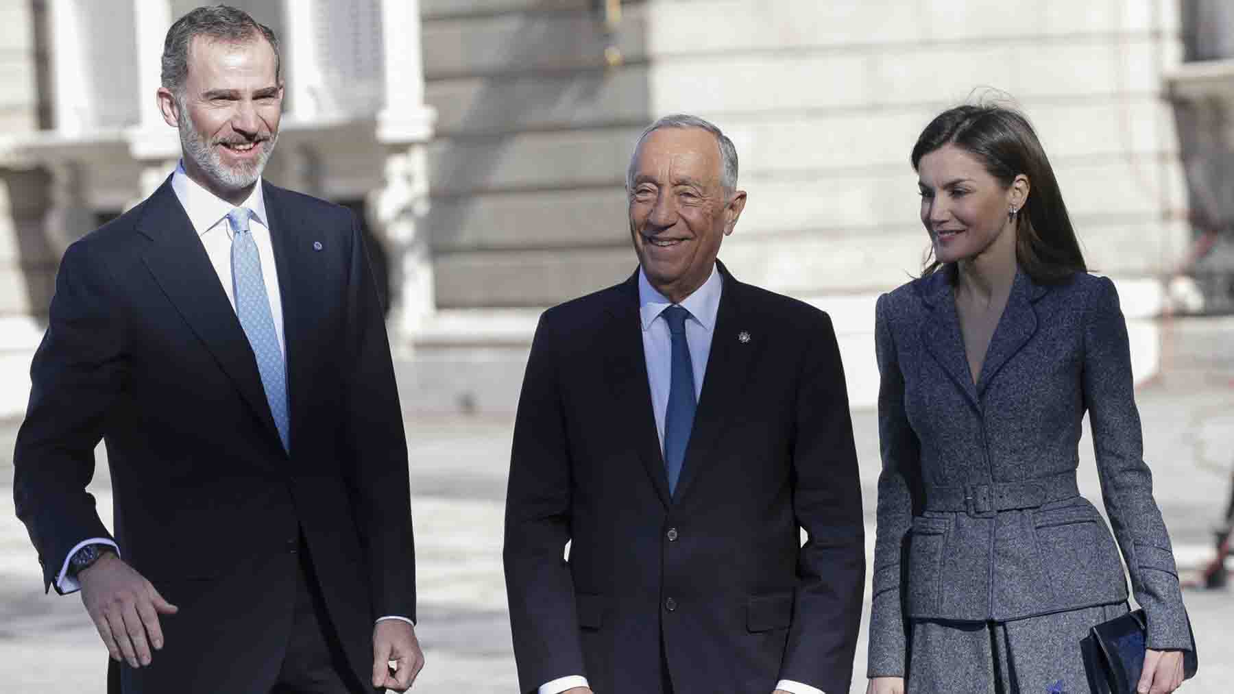 El gesto de los Reyes con Rebelo de Sousa, anfitrión de la infanta Sofía, tras la catástrofe de Lisboa