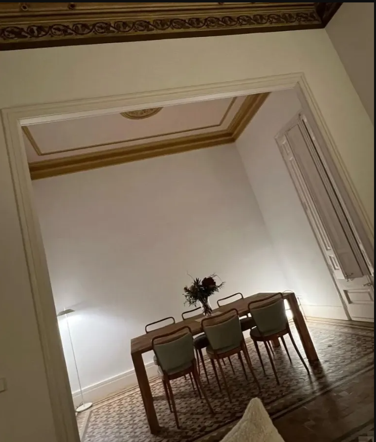 Captura del comedor de Úrsula Corberó. (Foto: Redes sociales)