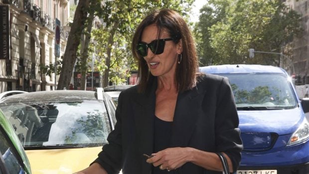 Nieves Álvarez por las calles de Madrid. (Foto: Gtres)