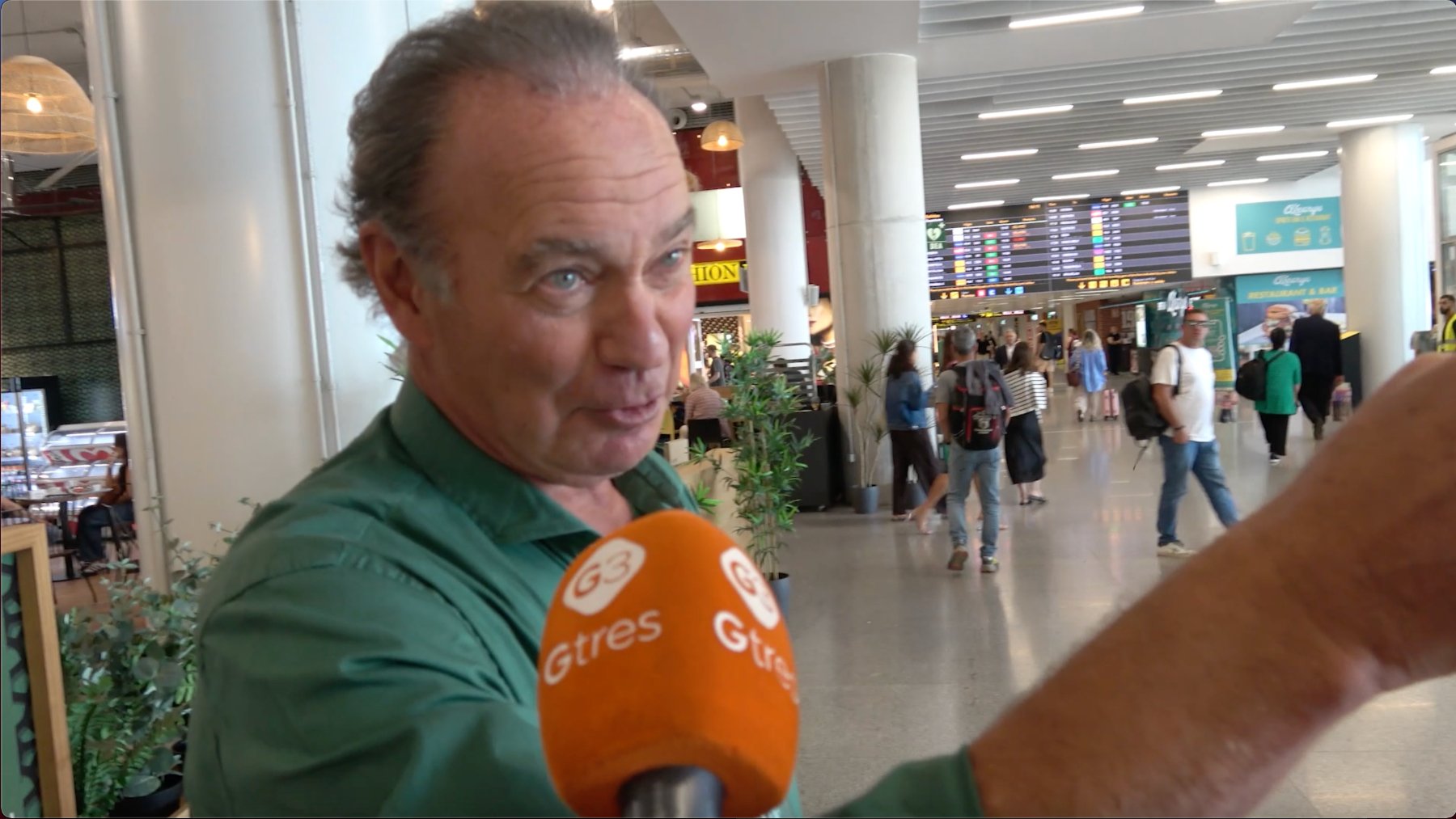 Bertín Osborne reaparece tras someterse a una vasectomía: "Y eso que no me has visto desnudo"