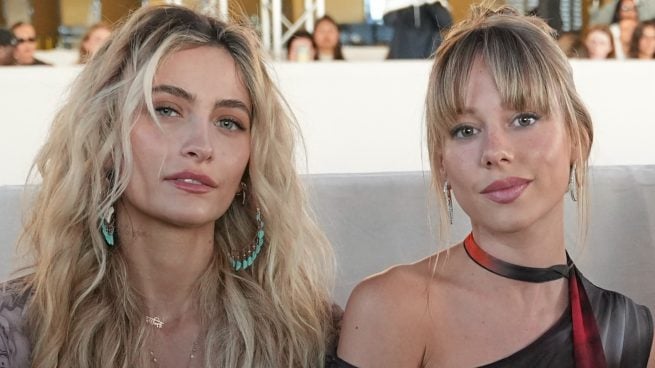 Paris Jackson y Ester Expósito. (FOTO: GTRES)