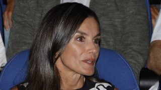 La Reina Letizia en un acto en Madrid. (Foto: Gtres)