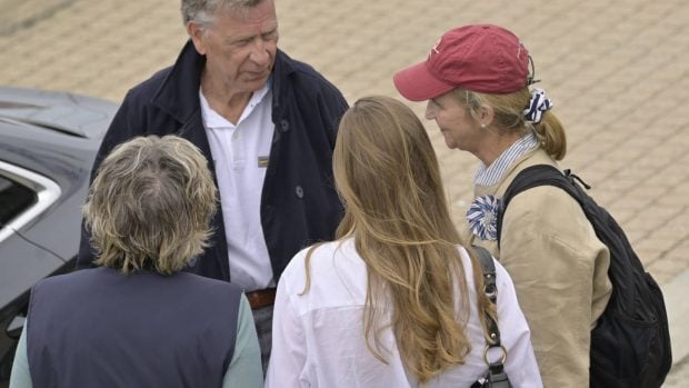 Simoneta Gómez-Acebo, la infanta Elena e Irene Urdangarin. (Foto: Gtres)