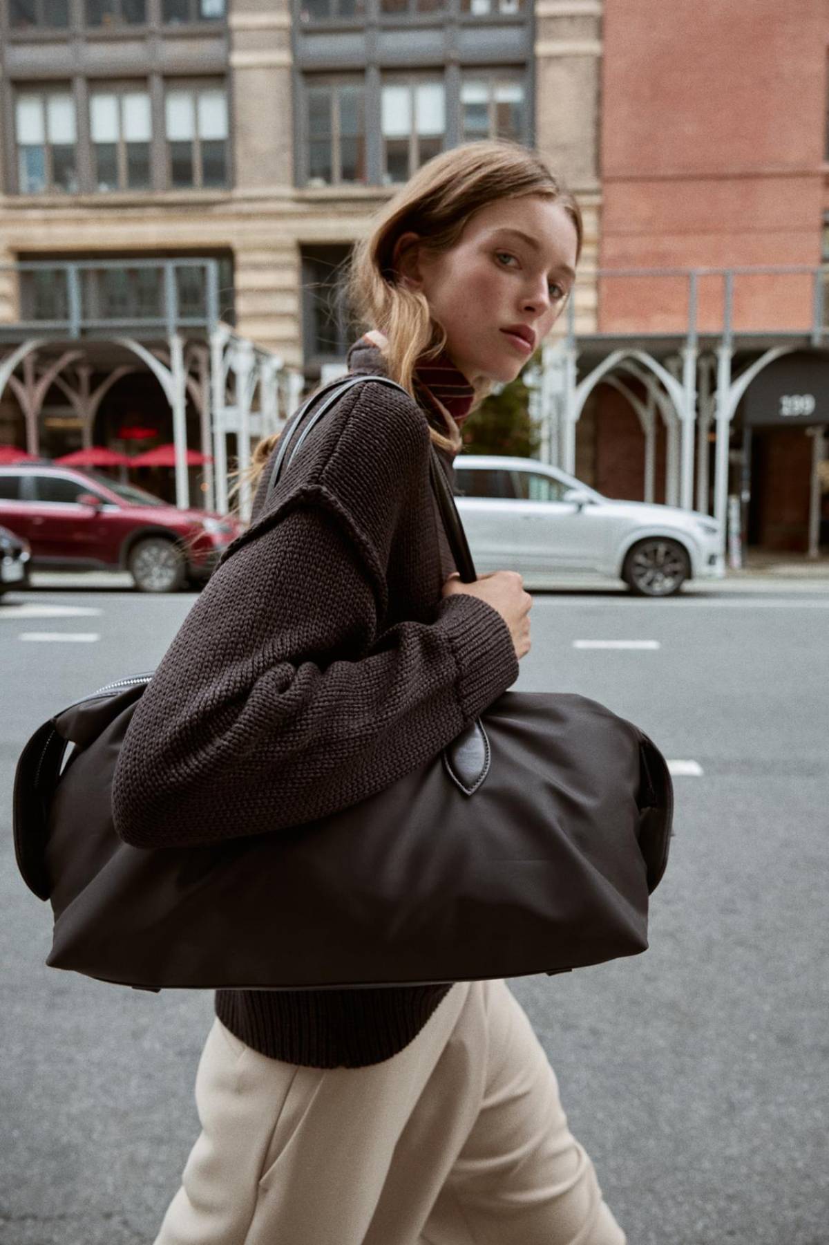 Zara bolso negro.
