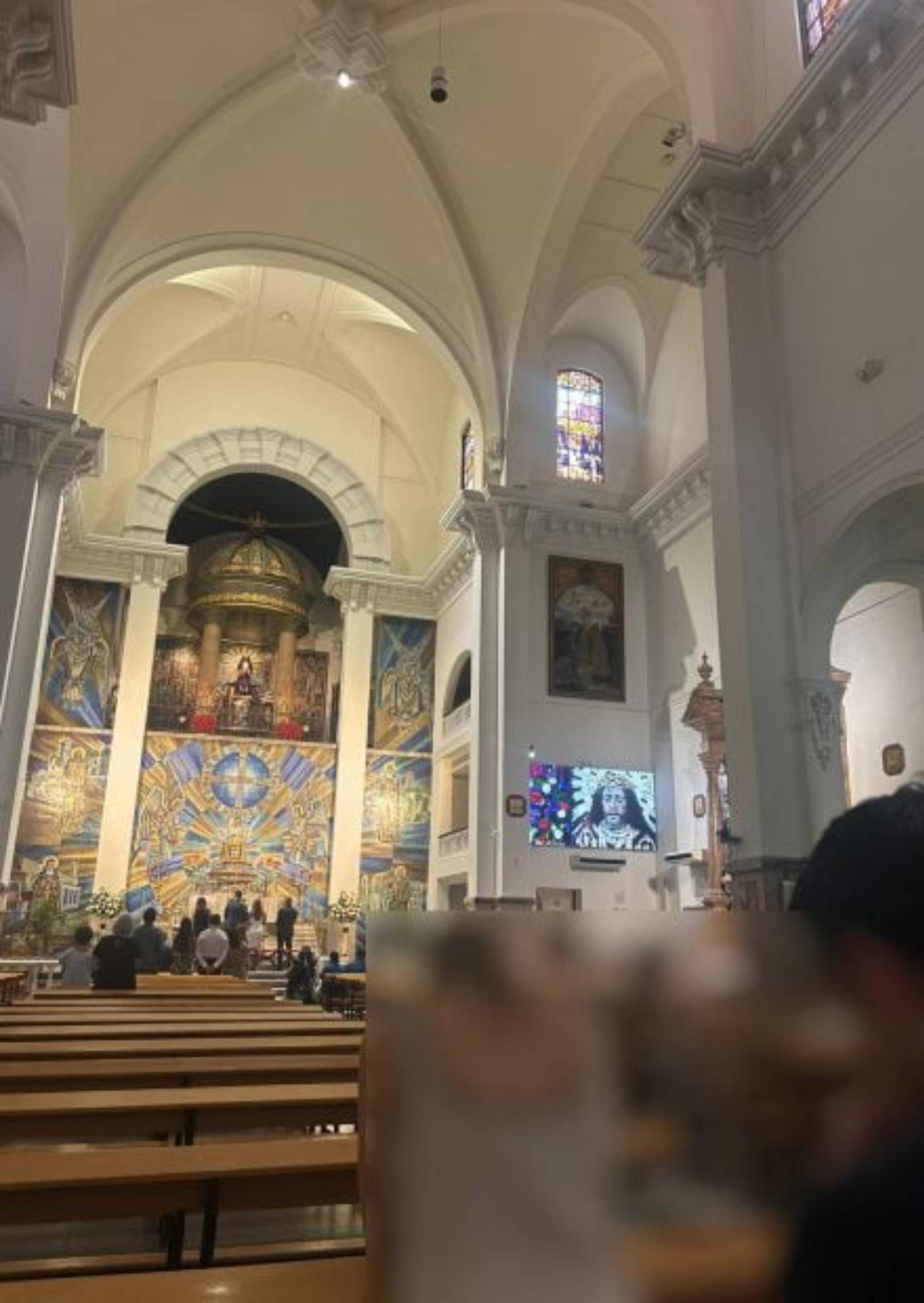 Momento de la ceremonia de Pablo López. (Foto: Look)