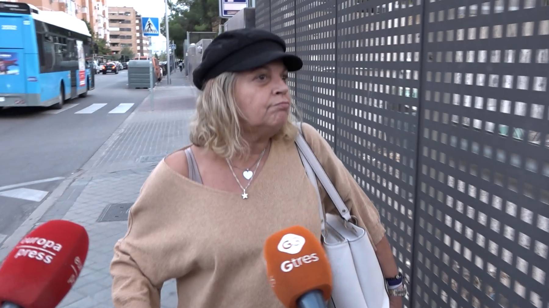 Terelu Campos saca las uñas con la prensa tras su posado con Carlo Costanzia: "Mi madre está muerta"