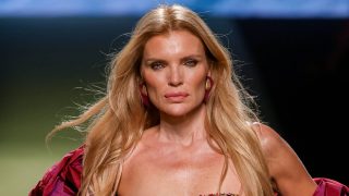 Esther Cañadas en la Pasarela Cibeles Mercedes- Benz Fashion Week en Madrid. (Foto: Gtres)