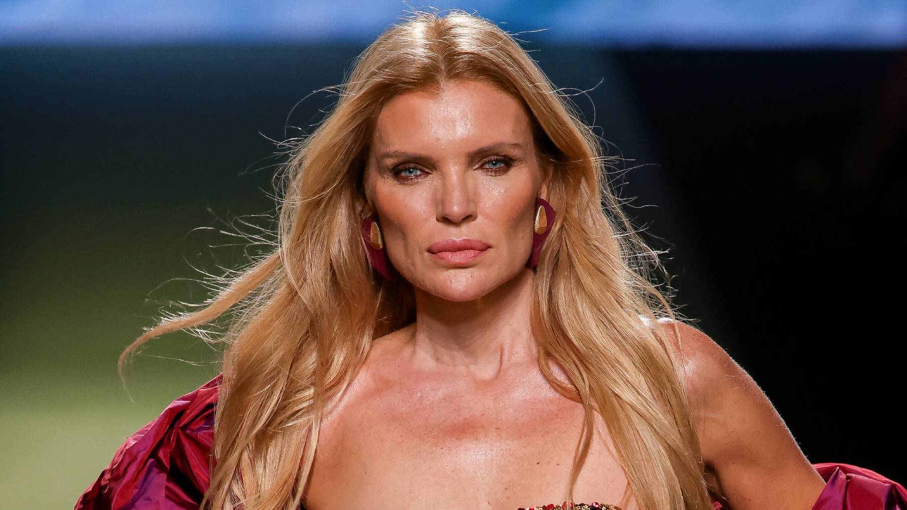 Ésta es la rara enfermedad que llevó a Esther Cañadas a alejarse del mundo de la moda