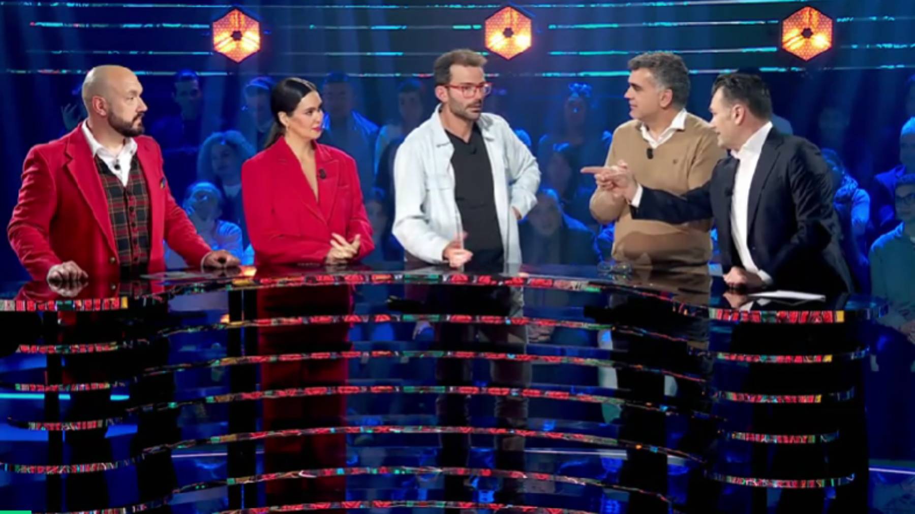 Cristina Pedroche en 'Tesoro o cacharro'. (Foto: La Sexta)