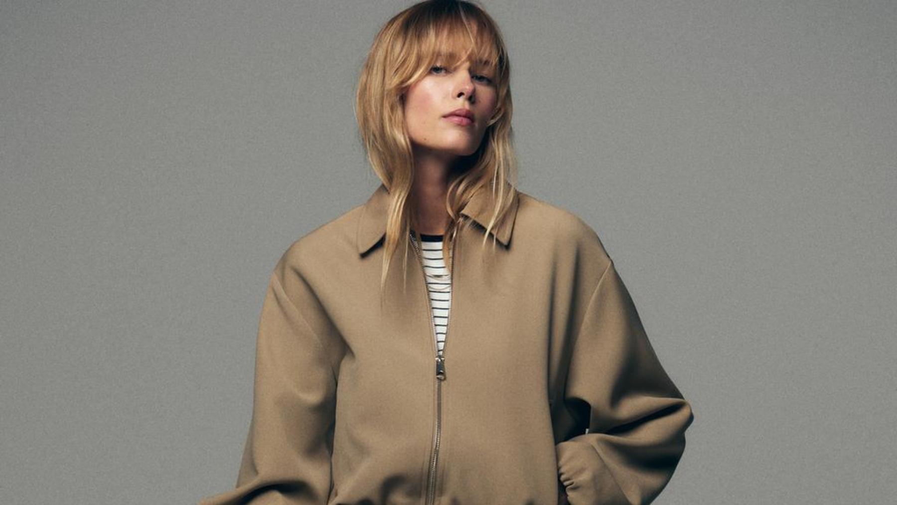 Fichamos en Zara la chaqueta elegante que se va a agotar este otoño: combina con todo y no pasa de moda