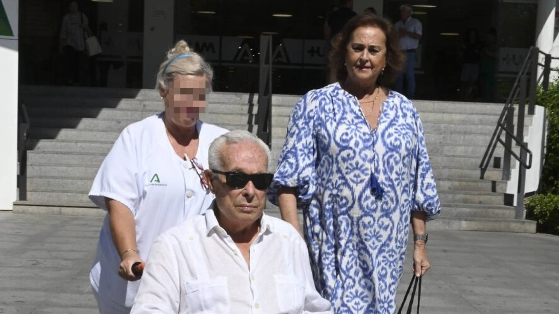 Curro Romero recibe el alta tras superar una neumonía postCovid a sus 91 años