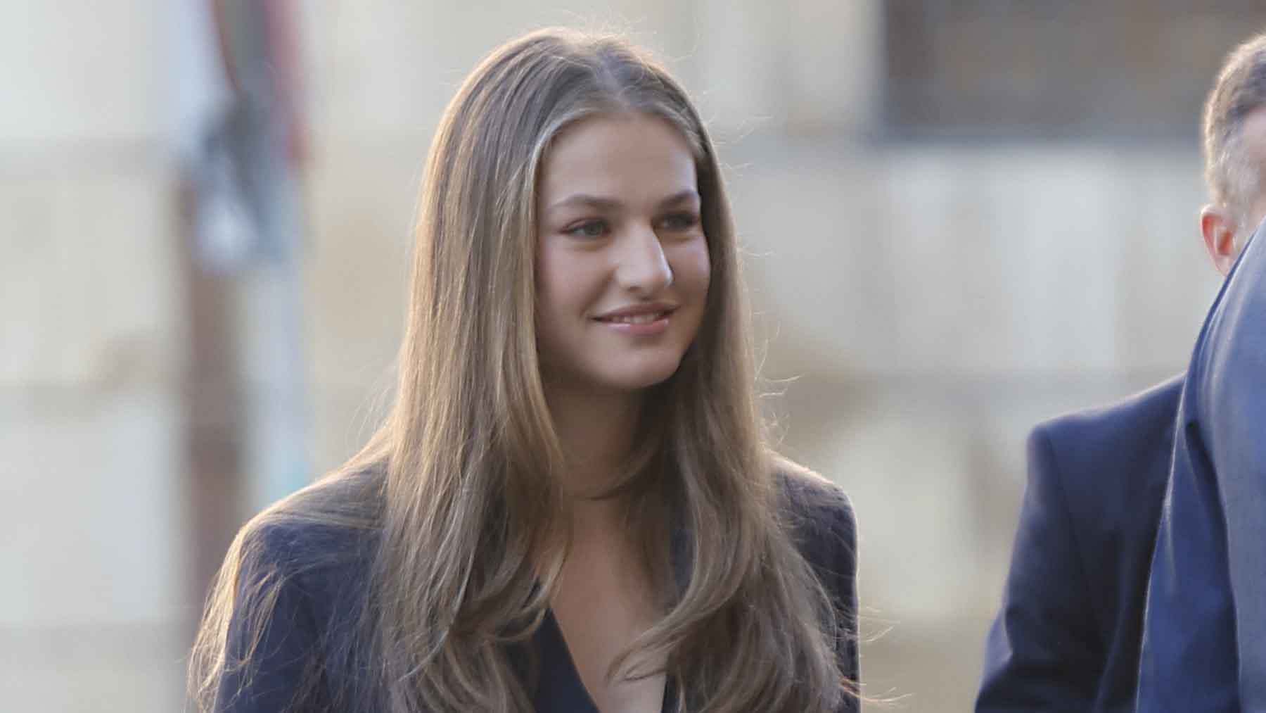 El ‘power dressing’ de Leonor en su estreno como princesa de Viana en Navarra
