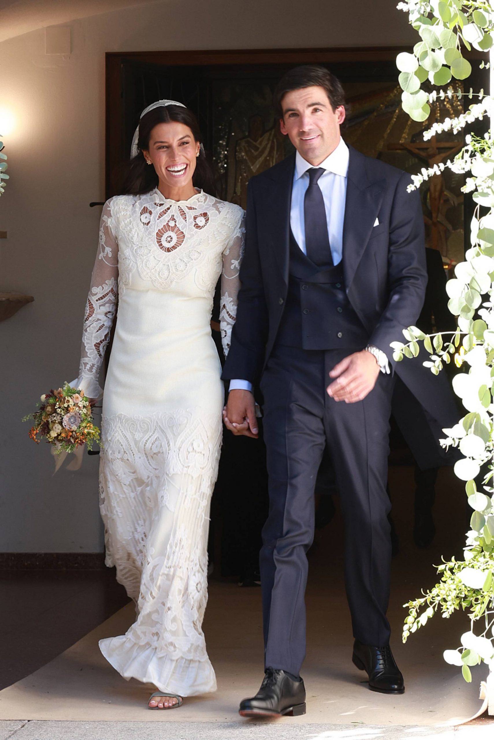 Jaime Martínez-Bordiú y Andrea García el día de su boda. (Foto: Gtres)