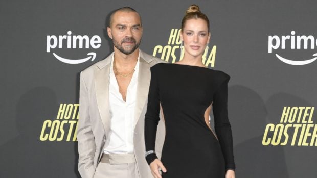 Montaje de Alejandra Onieva y Jesse Williams en la presentación de Hotel Costiera. (Fotos: Gtres)