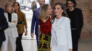 La Reina Letizia con Marta Carazo. (Foto: Gtres)