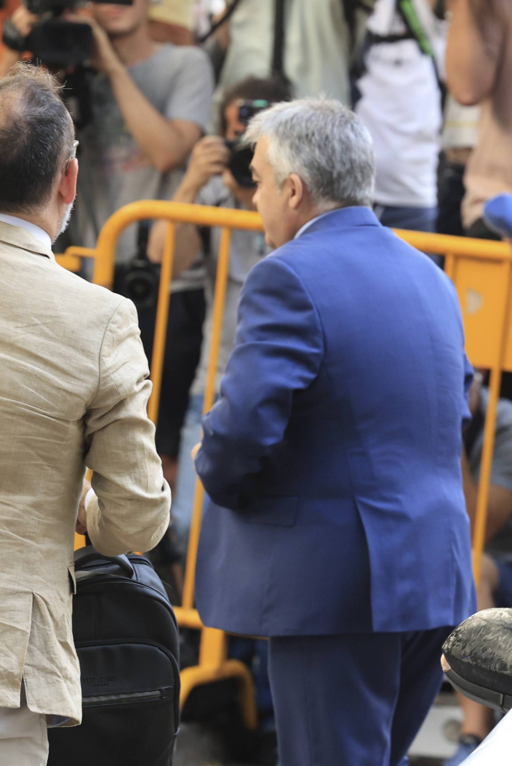 Santos Cerdán en su ingreso en prisión. (Foto: Gtres)