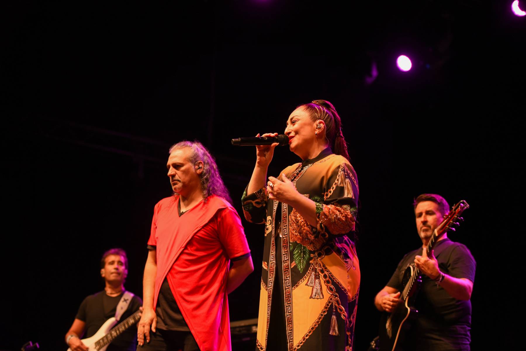 Camela durante un concierto. (Foto: Gtres)