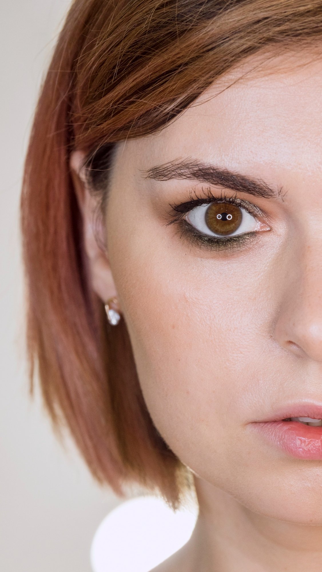 Luce ojazos marrones con este truco que no vas a parar de hacer