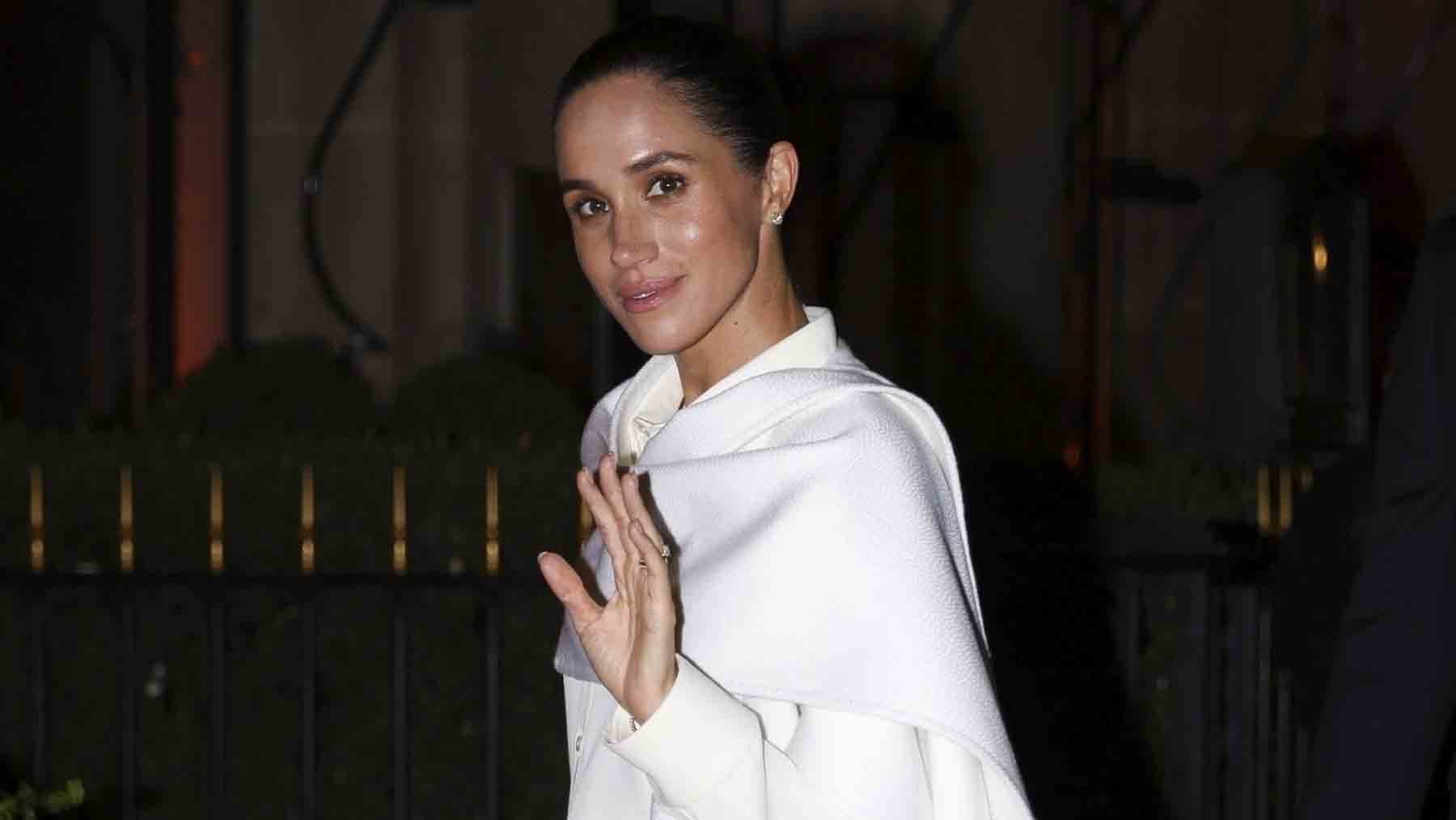 Meghan Markle regresa a París sin Harry y la critican por un post cerca del lugar donde murió Diana