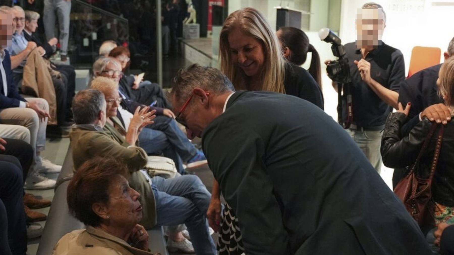 Emoción a tres bandas: Sánchez Vicario, su madre y Urdangarin protagonizan el homenaje a Sídney 2000