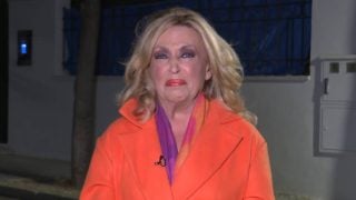 Lydia Lozano llorando en ‘¡De Viernes!’. (Foto: Telecinco)