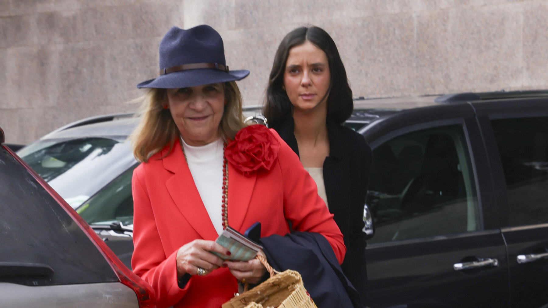 La infanta Elena celebra el Día de la Hispanidad en Las Ventas durante una jornada histórica