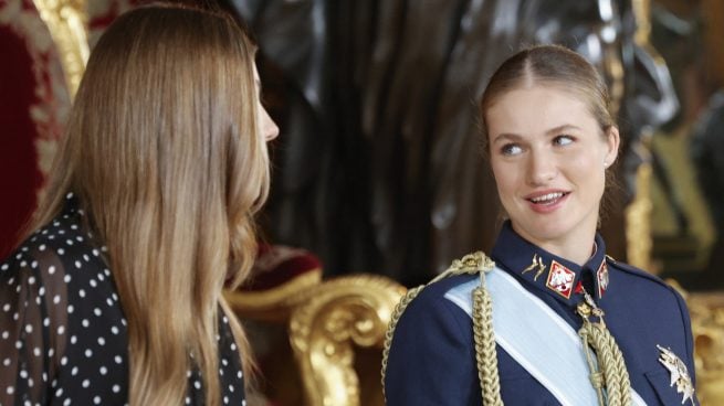 La infanta Sofía con la princesa Leonor. (Foto: Gtres)