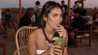 Ana Padilla aparece disfrutando de una tarde relajada en la playa. (Foto: Redes Sociales)