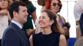 Victoria López-Quesada con su marido. (Foto: Gtres)