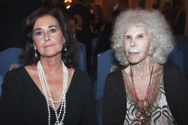 Carmen Tello y la duquesa de Alba. (Foto: Gtres)