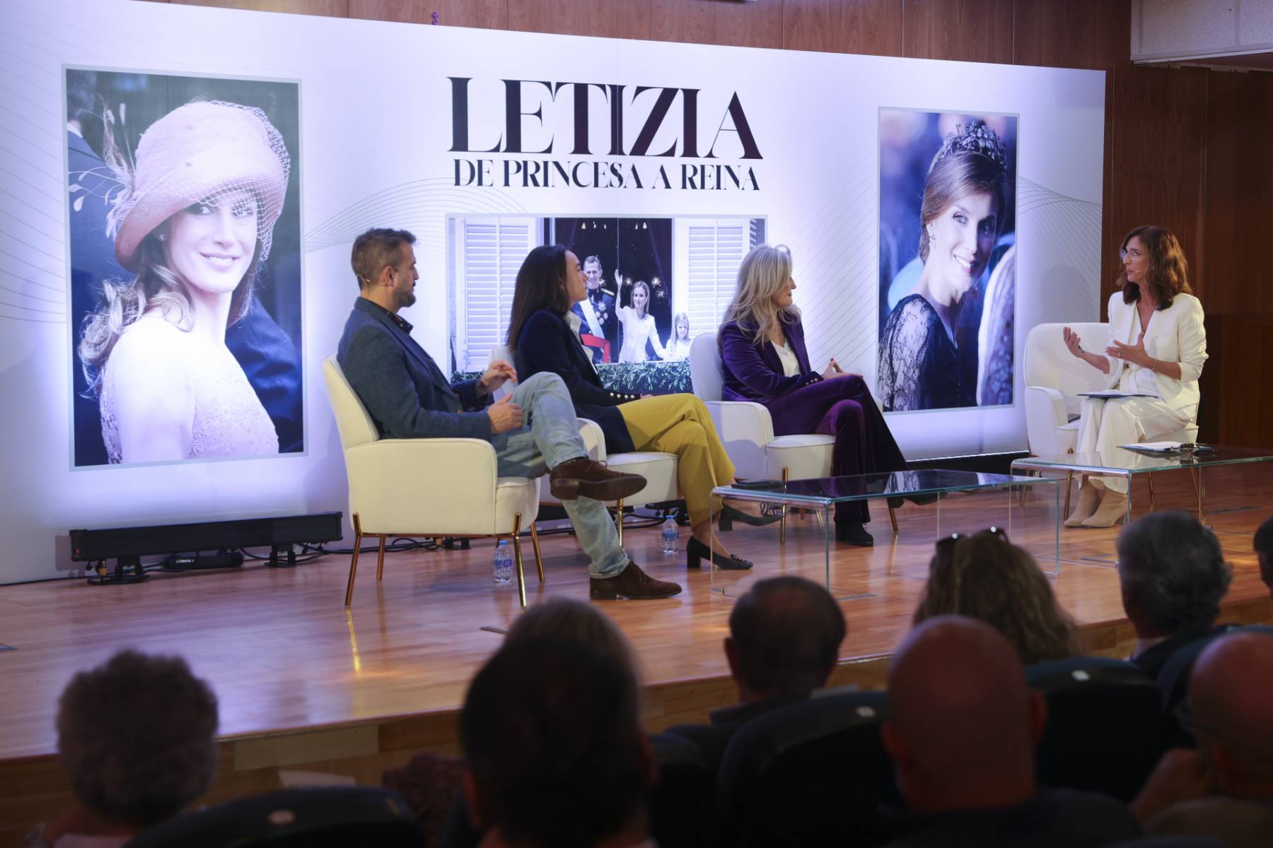 Inauguración de la exposición 'Letizia, de princesa a Reina'. (Foto: Gtres)