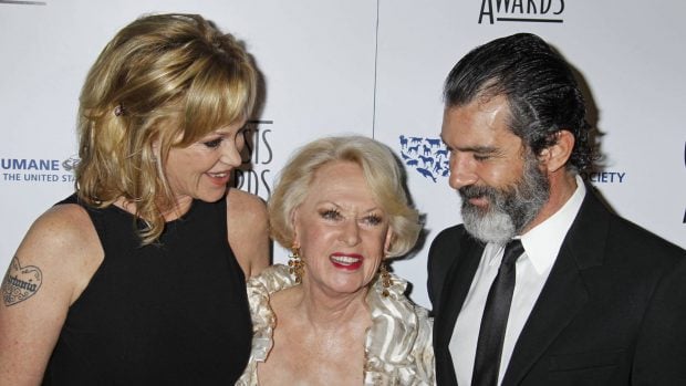 Melanie Griffith, Tippi Hedren y Antonio Banderas. (Foto: Gres)