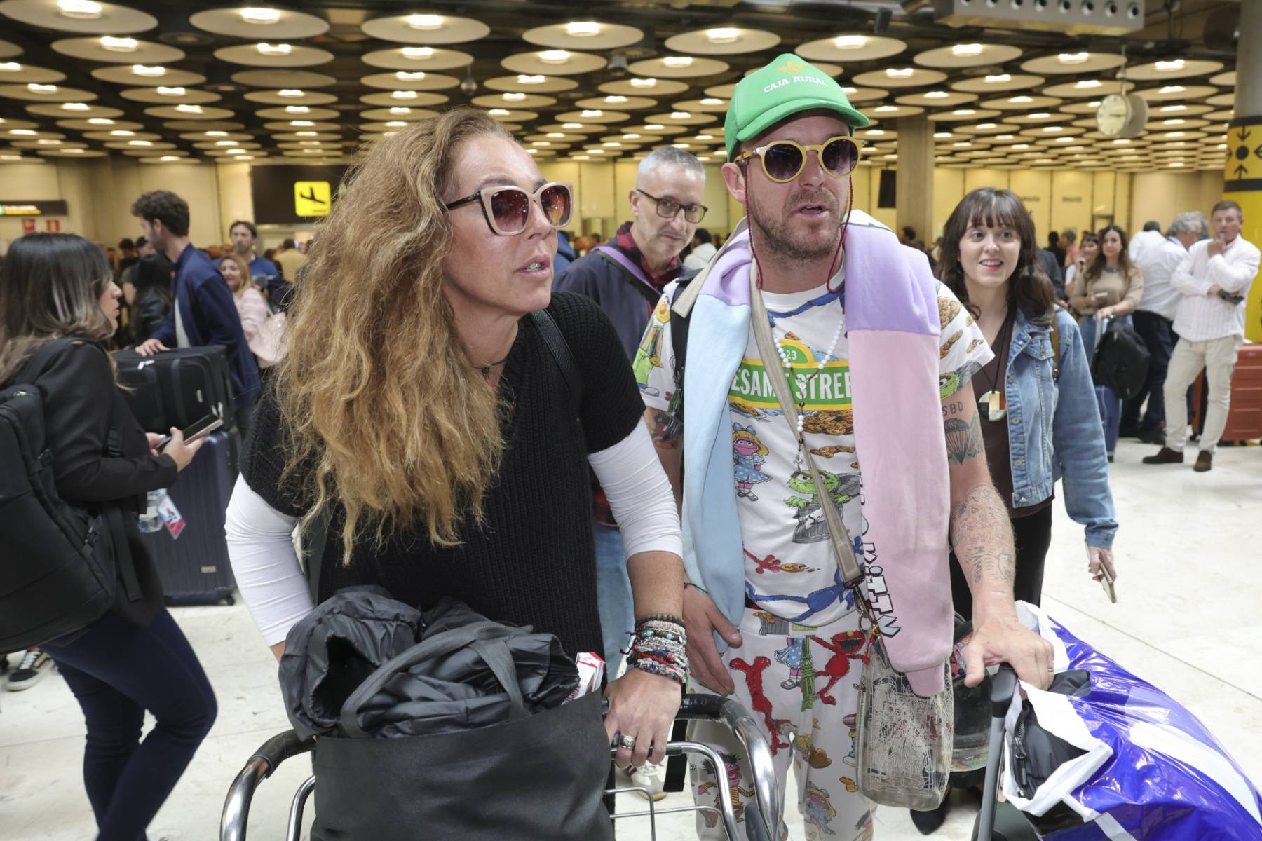Rocío Carrasco en el Aeropuerto Adolfo Suárez Madrid-Barajas. (Foto: Gtres)