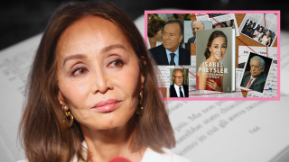 Isabel Preysler y el libro que recoge sus memorias. (Foto: Gtres)
