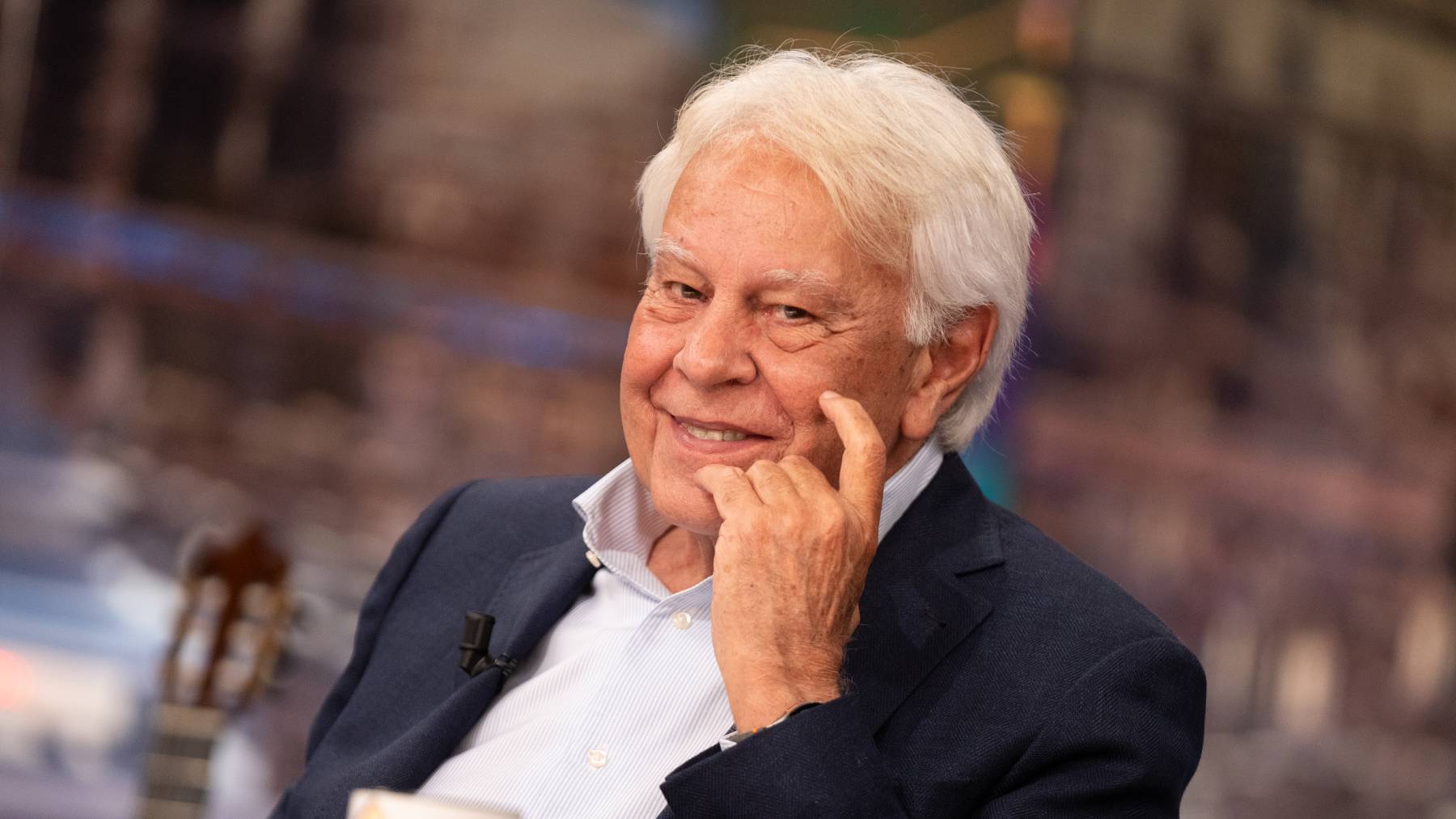 Casado en segundas nupcias, con tres hijos y varios nietos: así es la vida familiar de Felipe González