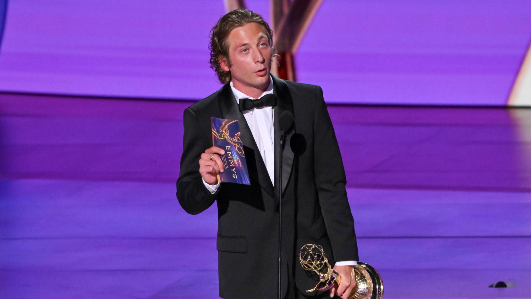 El truco del exnovio de Rosalía, Jeremy Allen White, para despistar a los paparazzi