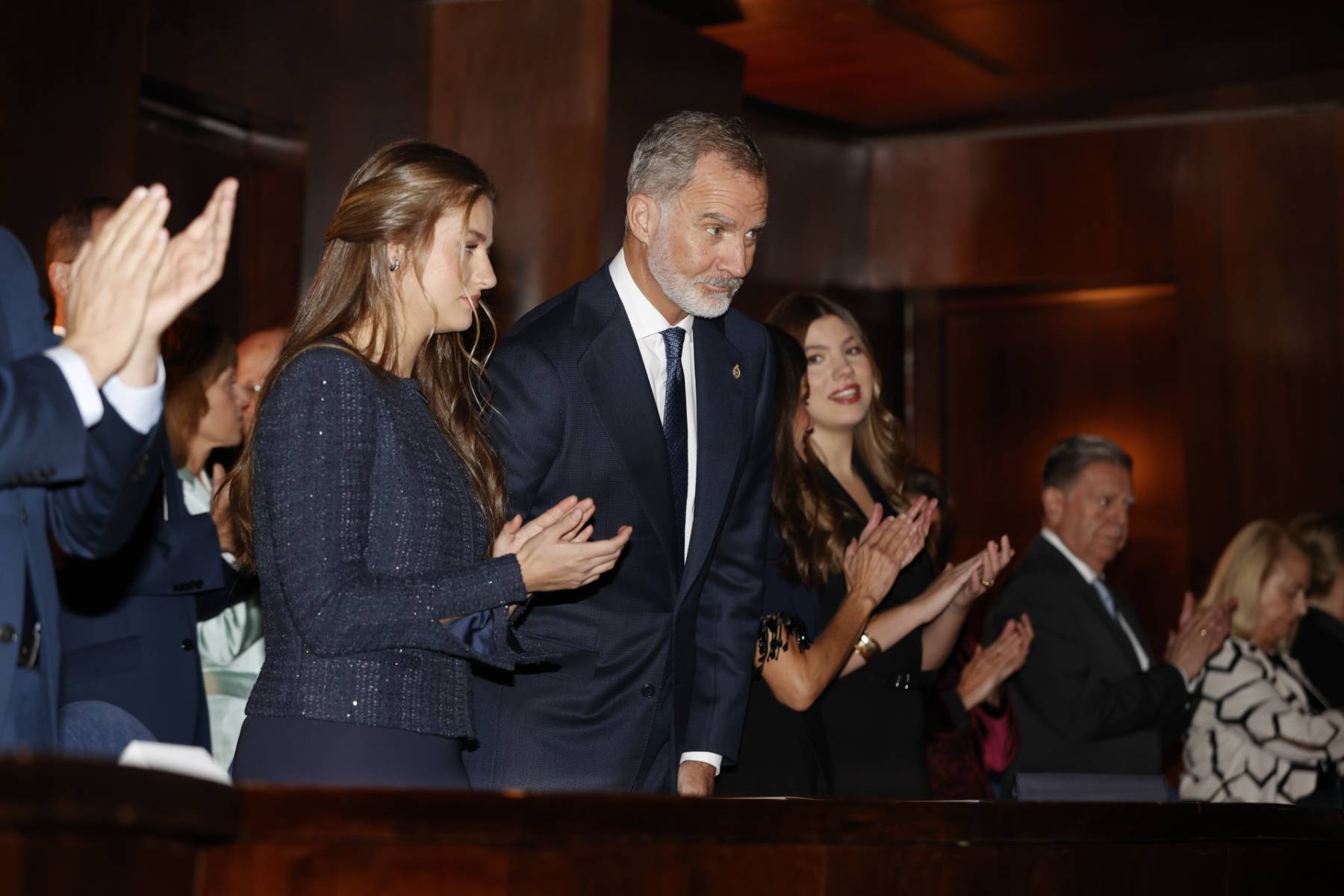 La princesa Leonor y el Rey Felipe VI en Oviedo. (Foto: Gtres)