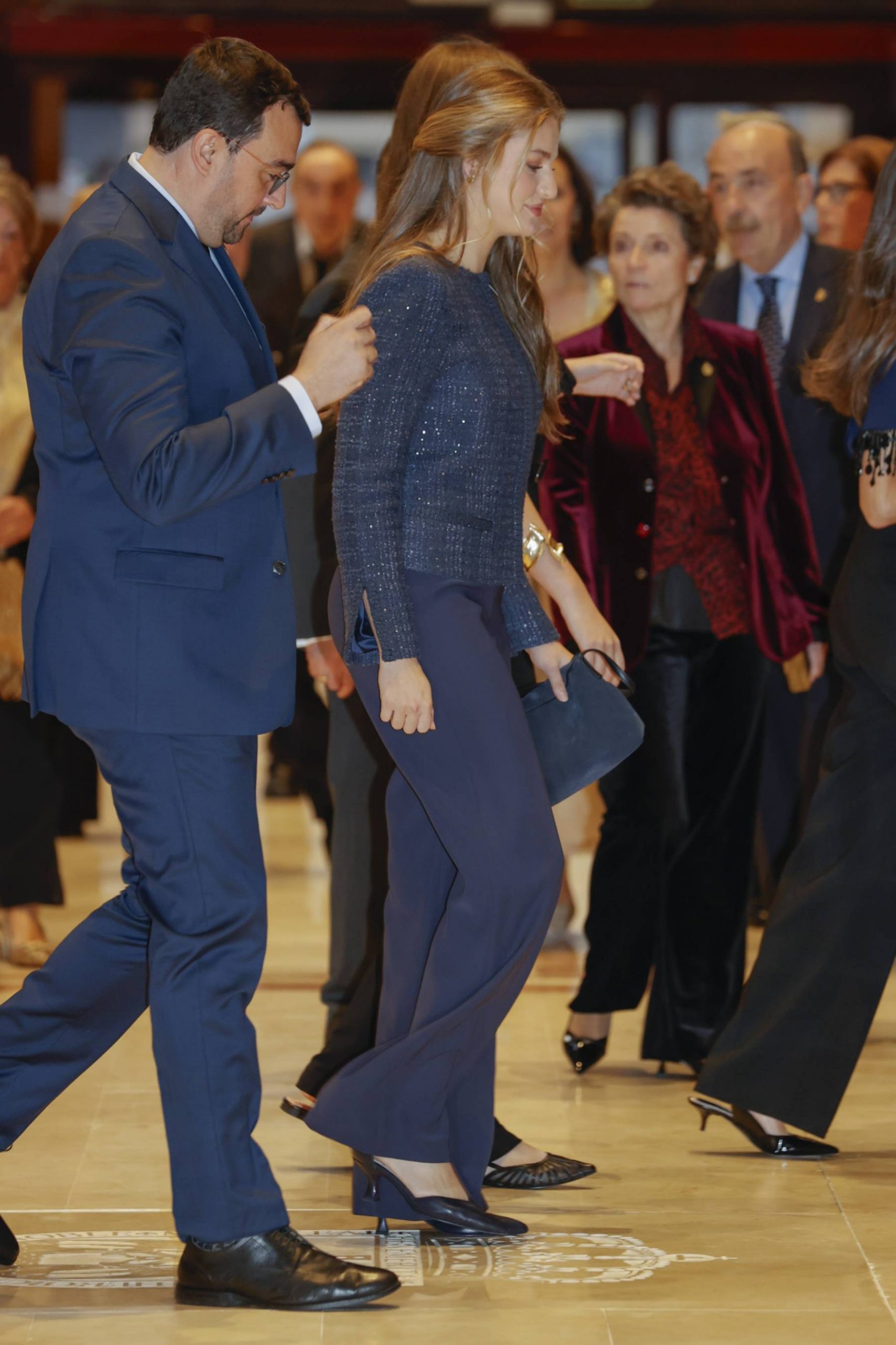 La princesa Leonor y el Rey Felipe VI en Oviedo. (Foto: Gtres)