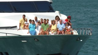 La Familia Real española a bordo del barco Fortuna. (Foto: Gtres)