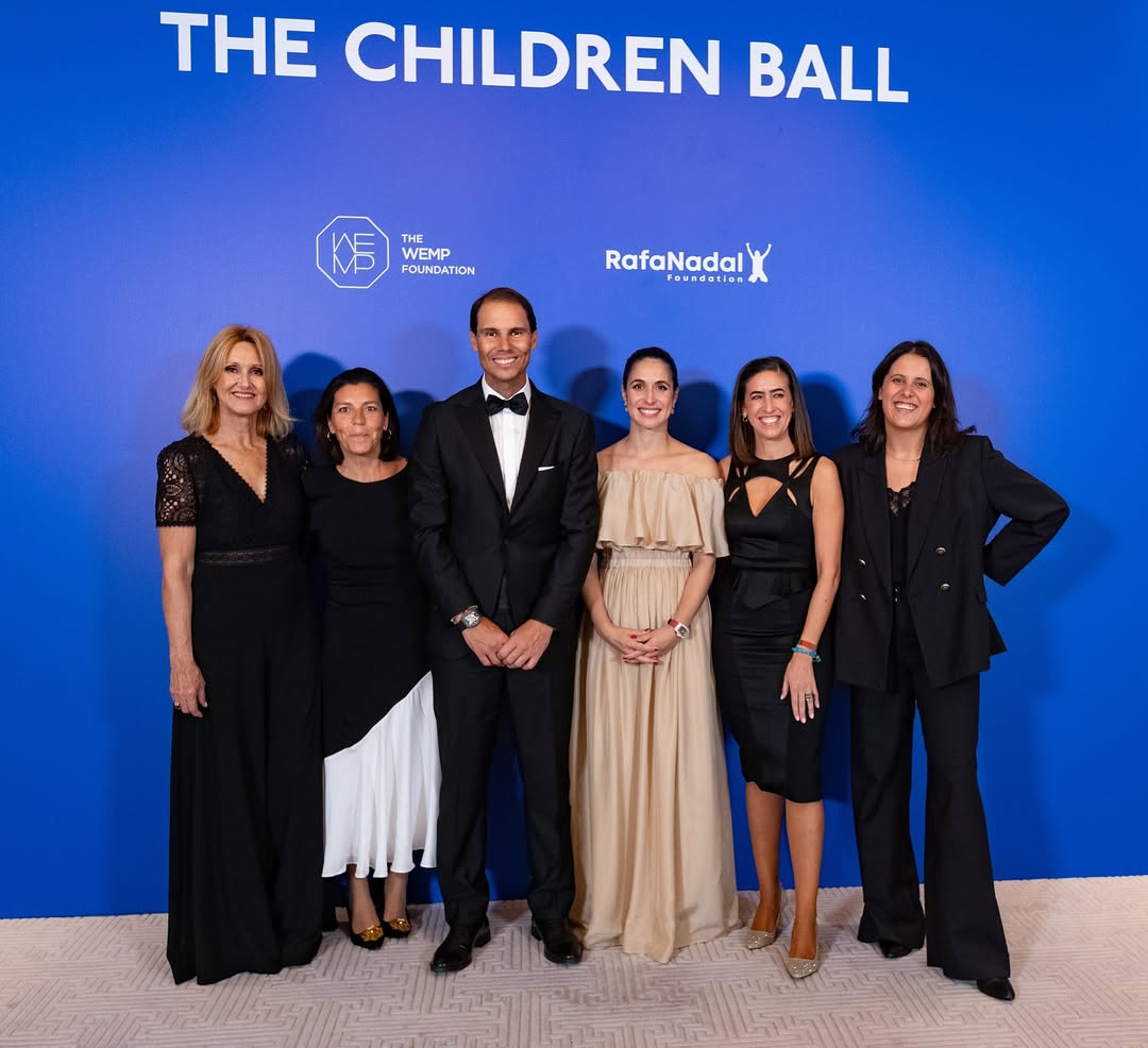 Rafa Nadal y Xisca Perelló durante la 'Children Ball' celebrada en Hong Kong. (Foto: Redes sociales @frnadal)