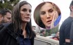 Las impactantes imágenes de la Reina Letizia manchada de barro en Paiporta. (Fotos: Gtres)