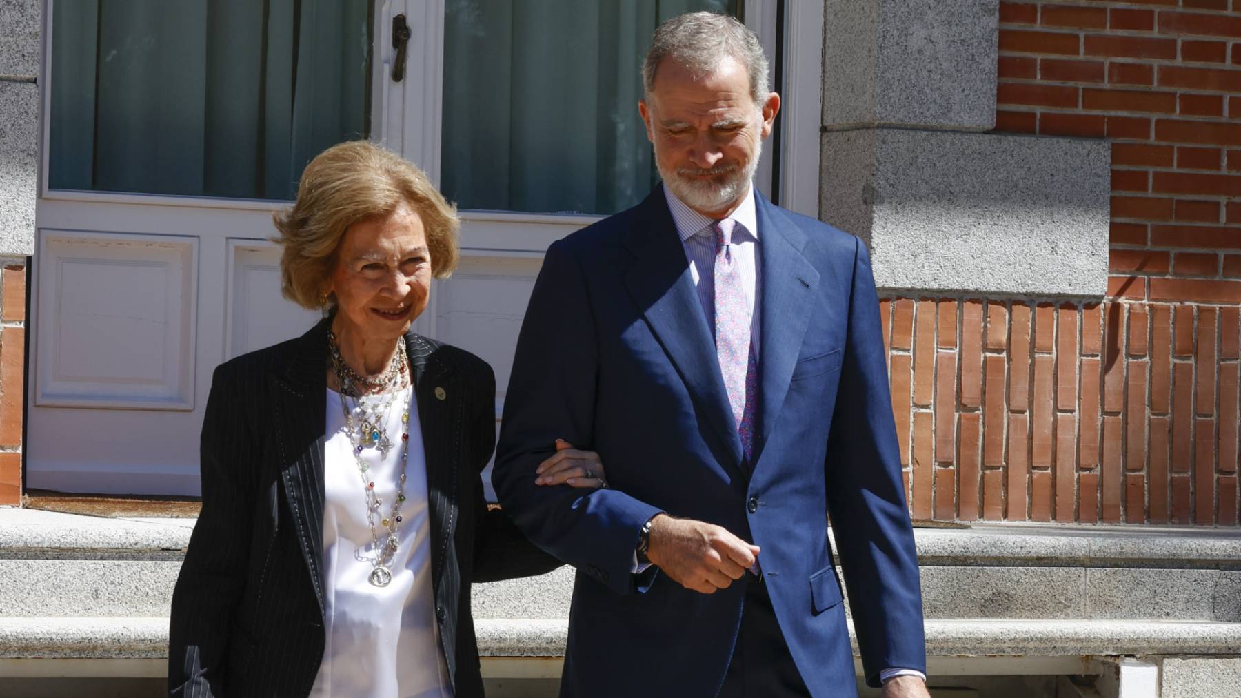 Felipe VI condecorará a la Reina Sofía con el Toisón de Oro en el 50º aniversario de la monarquía