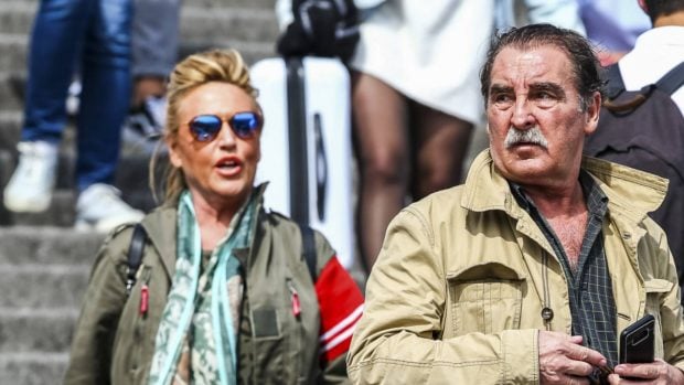 Lydia Lozano y su marido en un viaje. (Foto: Gtres)