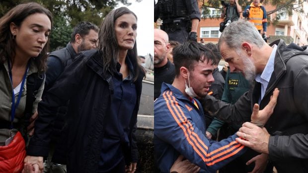 Los Reyes se quedaron junto al pueblo, pese a recibir bolas de barro. (Fotos: Gtres/ José Miguel Fernández) 