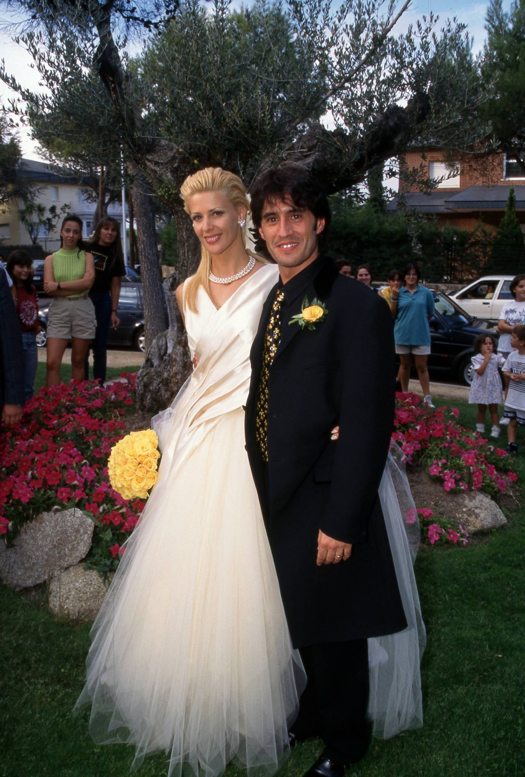 Maribel Sanz y Sergio Dalma el día de su boda. (Foto: Gtres)